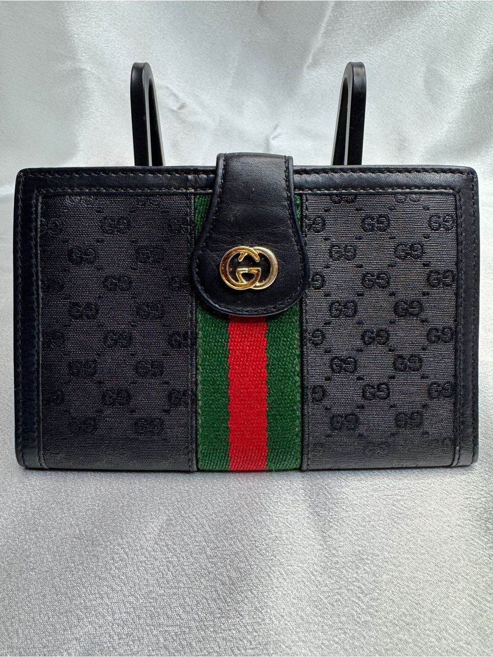 Gucci Black Kisslock GG Monogram Sherry Line Wallet w/ Green and Red Web Stripe